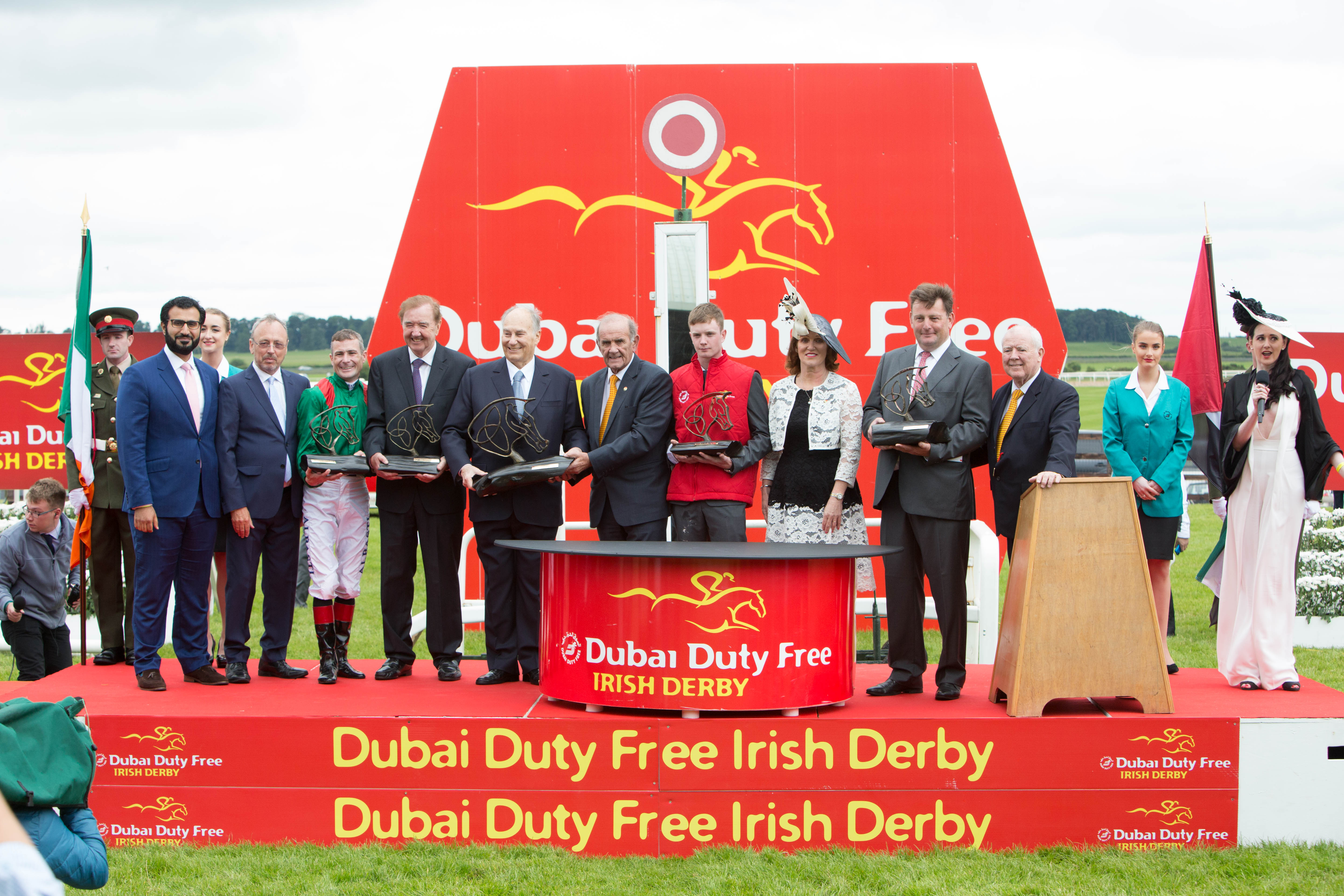Harzand Swoops To Capture Dubai Duty Free Irish Derby The Moodie