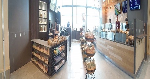 paradies airport outlets bergstrom austin opens lagardre coffee seven restaurant shop
