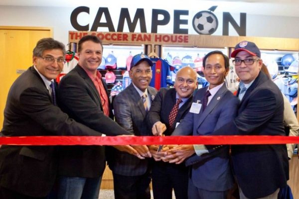 thumbnail_campeon-ribbon-cutting