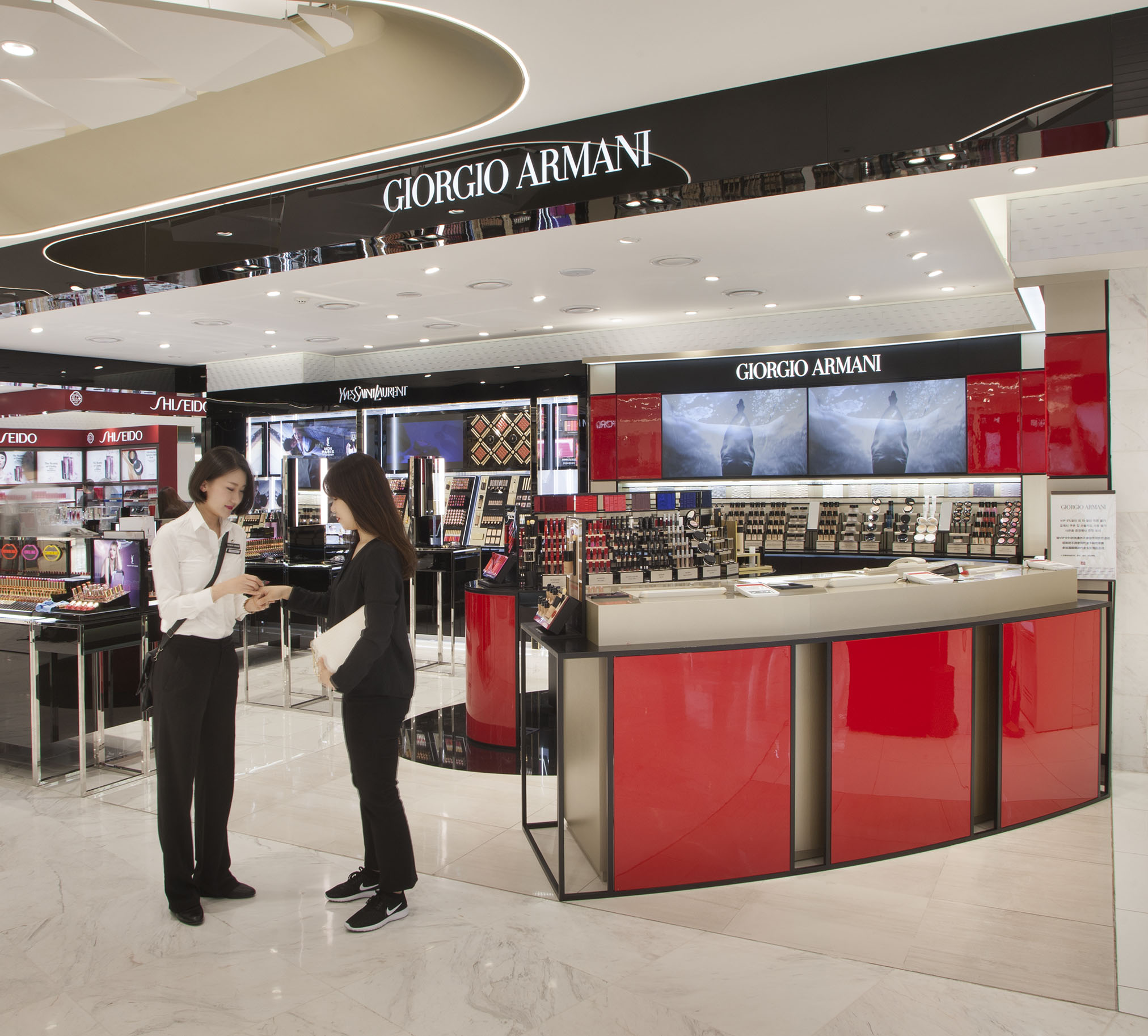 giorgio armani counter