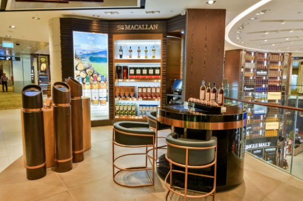 Telling A New Story In Single Malt The Macallan Quest Collection Debuts With Dfs At Singapore Changi Airport The Moodie Davitt Report The Moodie Davitt Report