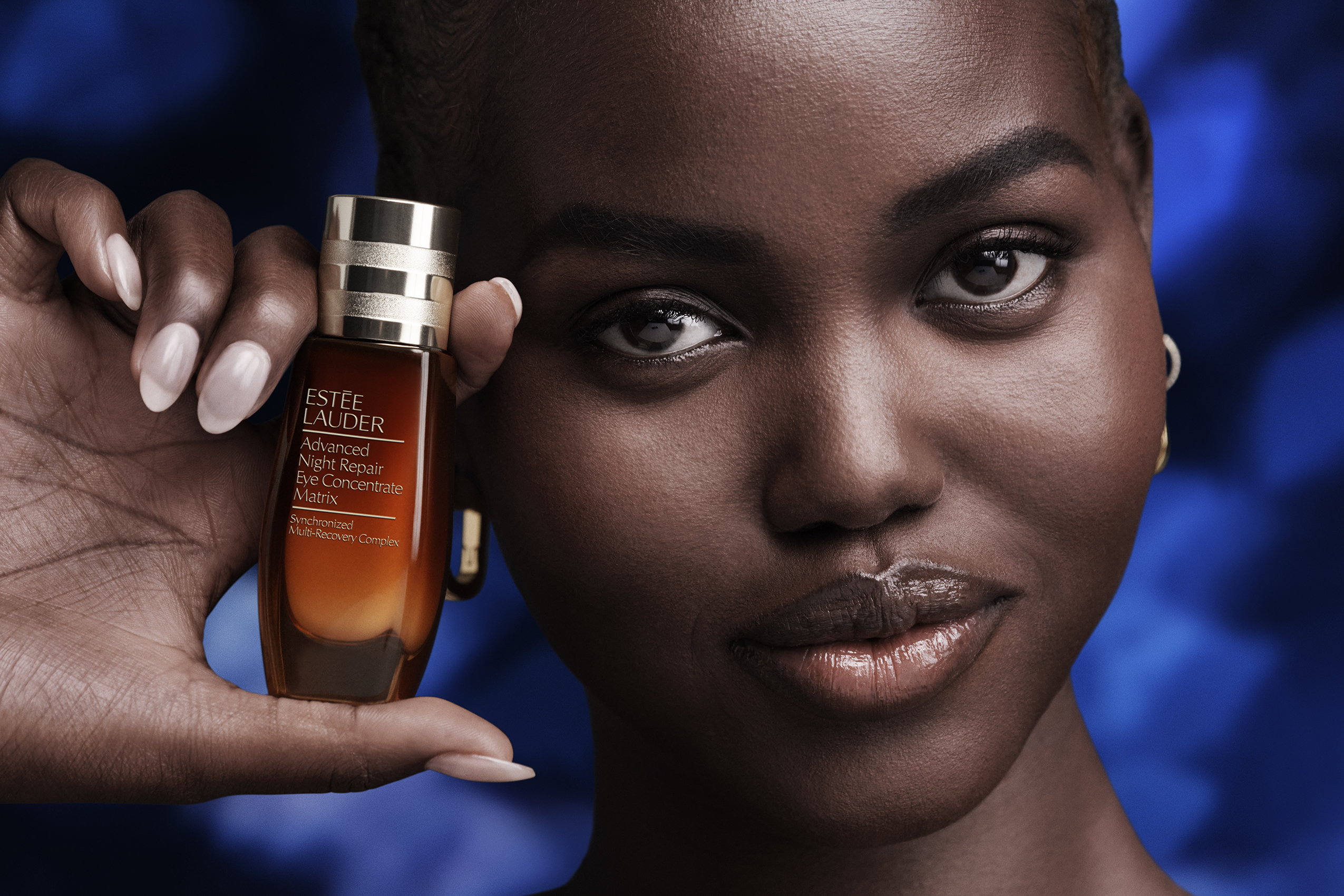 Estée Lauder reveals new Advanced Night Repair Eye Concentrate Matrix : The  Moodie Davitt Report -The Moodie Davitt Report