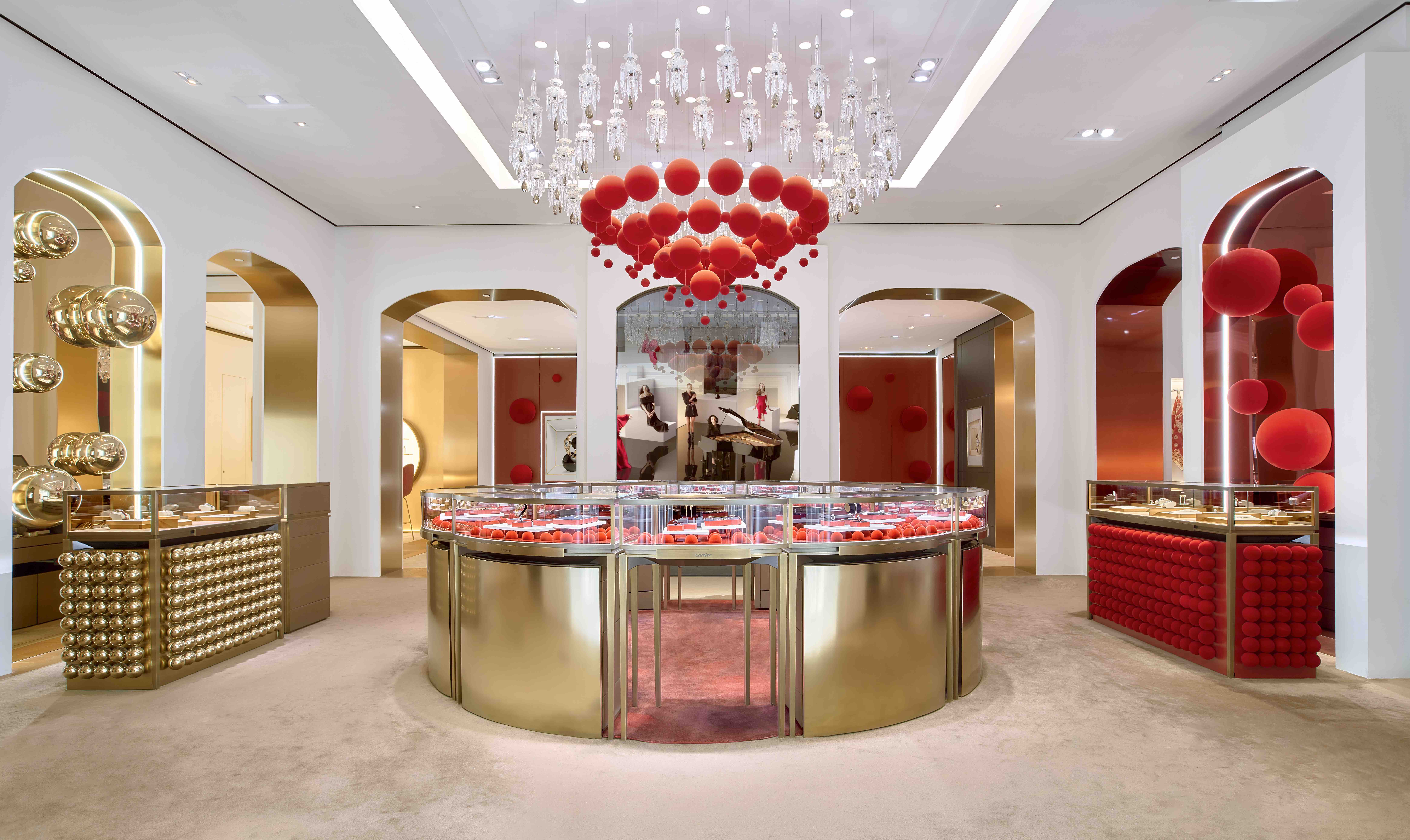 festive omnichannel experience in Macau 