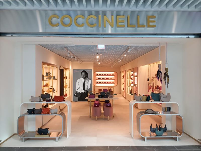 Coccinelle unveils standalone boutique at Rome Fiumicino Airport : The ...